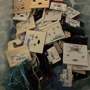 Large assortment of new jewelry, earrings, necklace, bracelets, rings $660